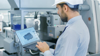 Field technician with 3D content